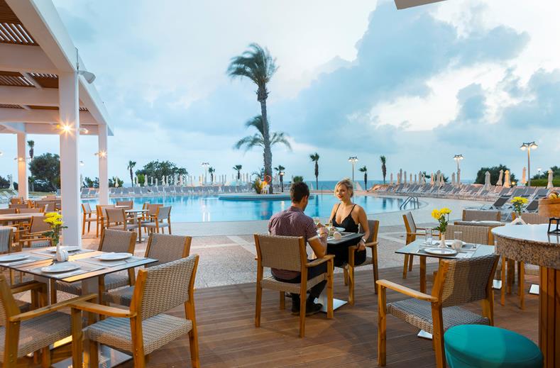 SPLASHWORLD Leonardo Laura Beach & Splash Resort Cyprus Vakantieinsider